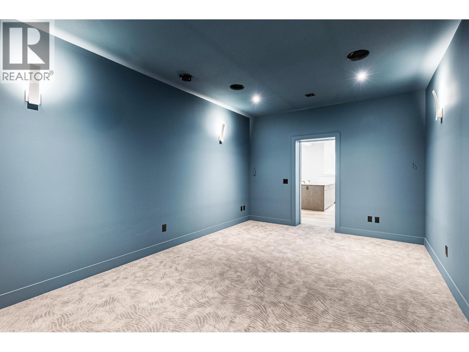 1068 Clarance Avenue, Kelowna, British Columbia  V1W 5M6 - Photo 51 - 10378386