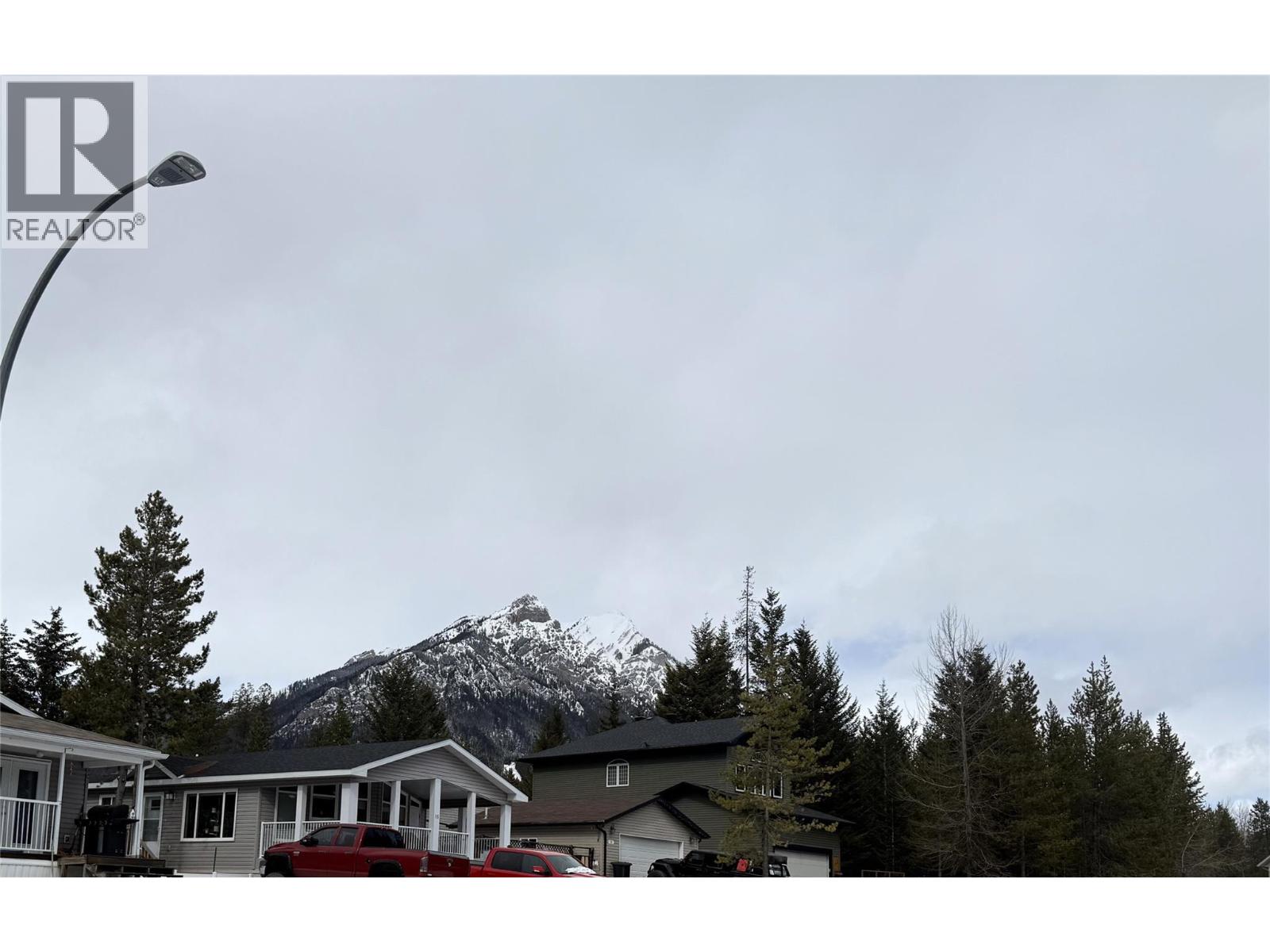 18 Darby Crescent, Elkford, British Columbia  V0B 1H0 - Photo 7 - 10380629