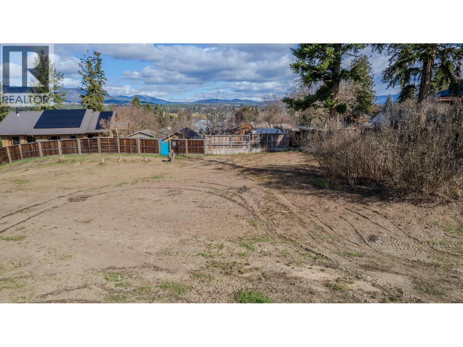 2445 Okanagan Street, Armstrong, British Columbia  V0E 1B1 - Photo 5 - 10380554