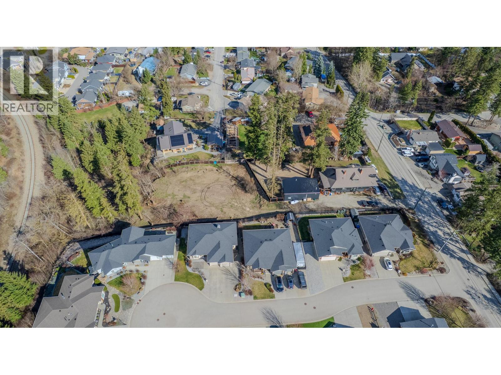 2445 Okanagan Street, Armstrong, British Columbia  V0E 1B1 - Photo 8 - 10380554