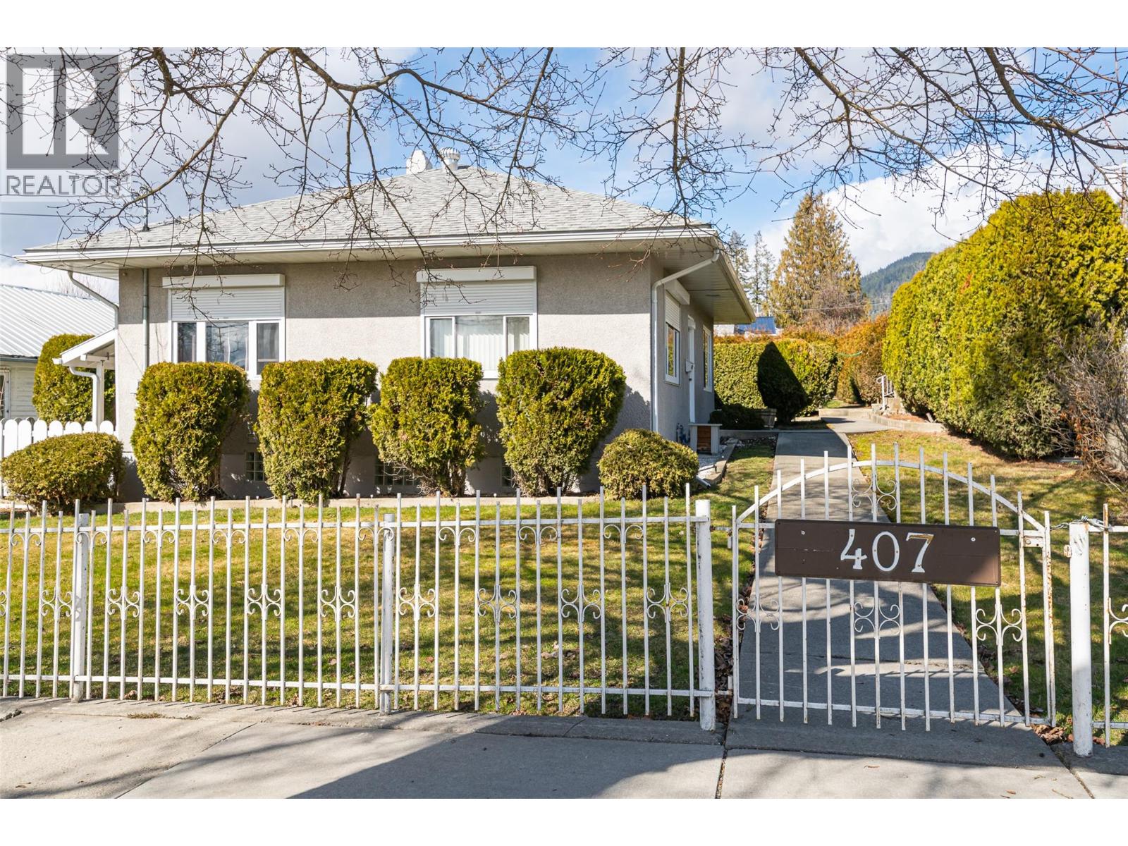407 10th Avenue N, Creston, British Columbia  V0B 1G4 - Photo 2 - 10380795