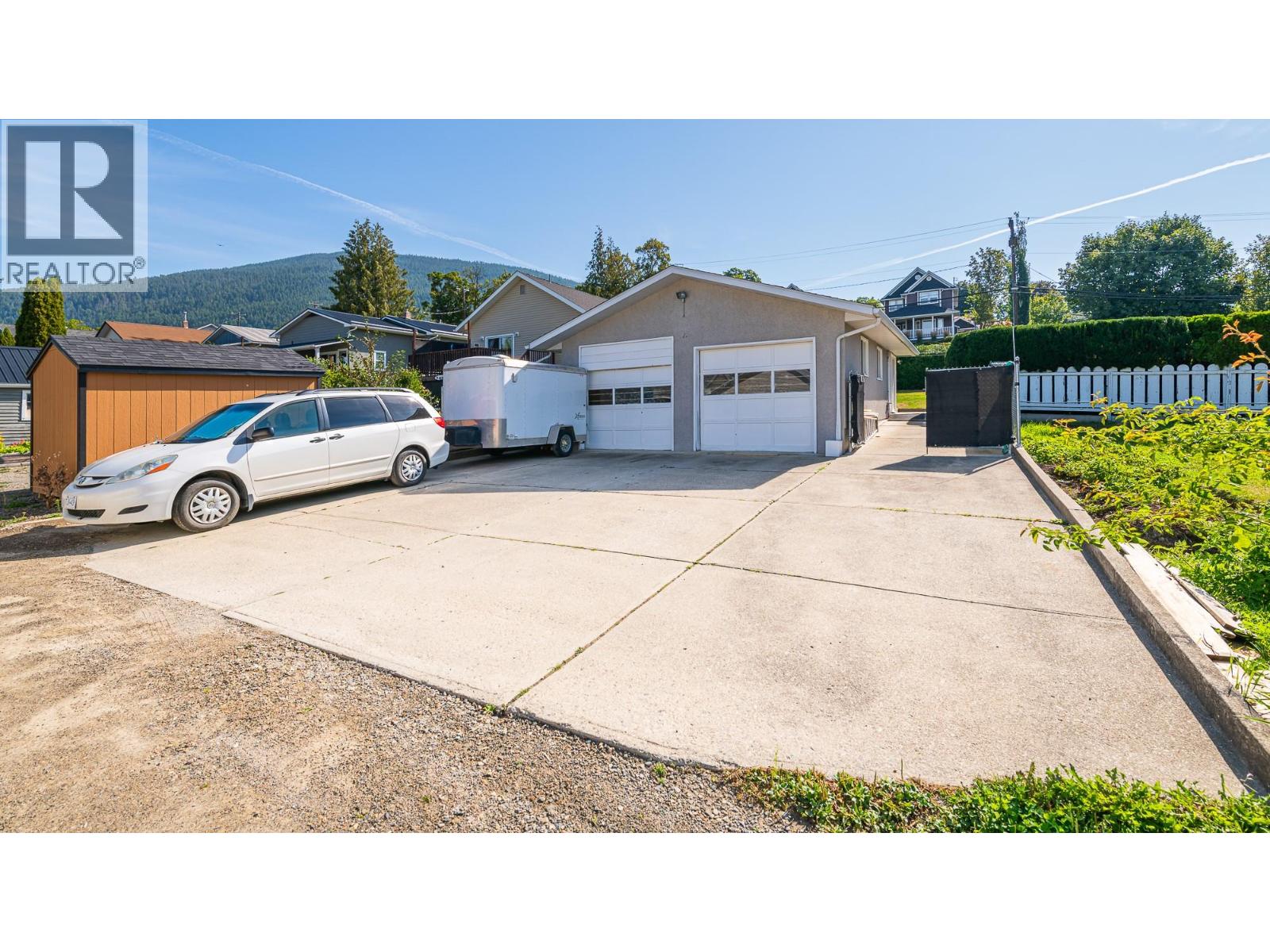 407 10th Avenue N, Creston, British Columbia  V0B 1G4 - Photo 41 - 10380795