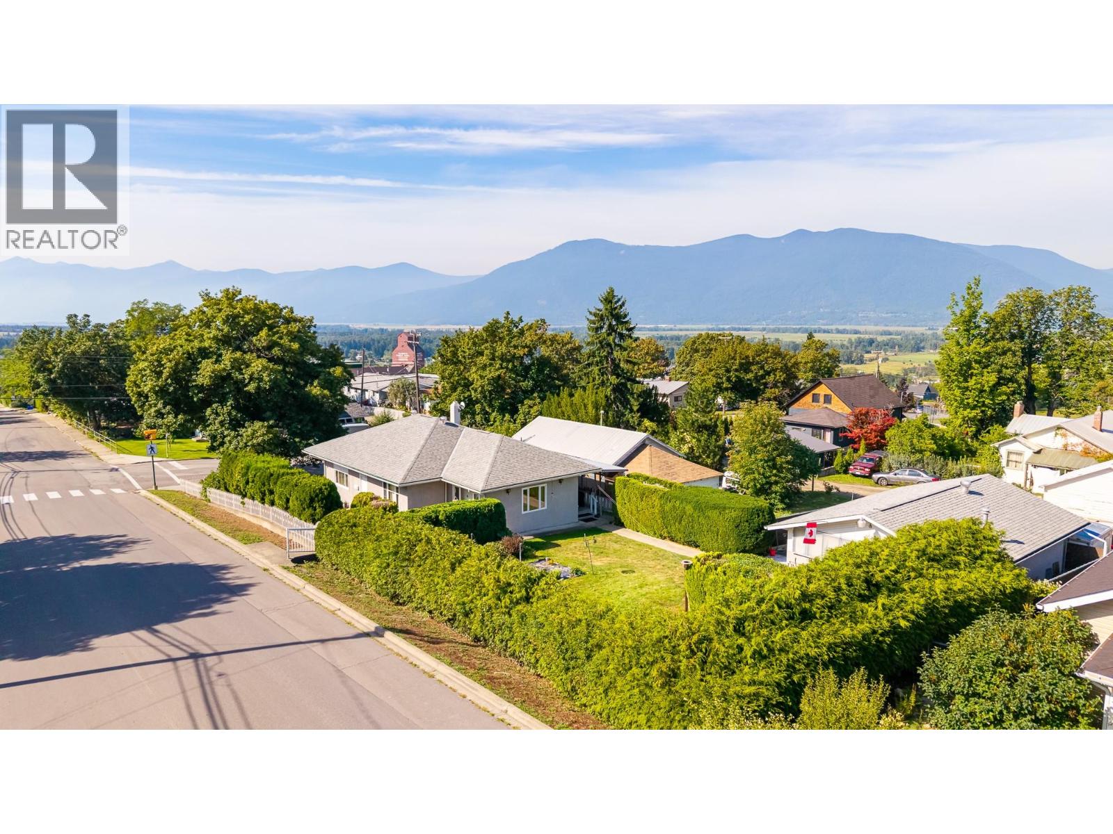 407 10th Avenue N, Creston, British Columbia  V0B 1G4 - Photo 44 - 10380795