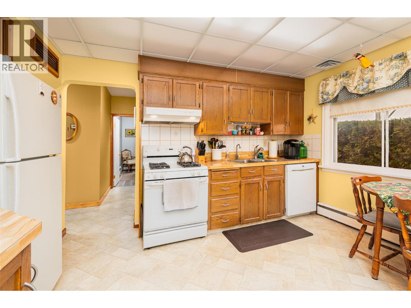 407 10th Avenue N, Creston, British Columbia  V0B 1G4 - Photo 8 - 10380795