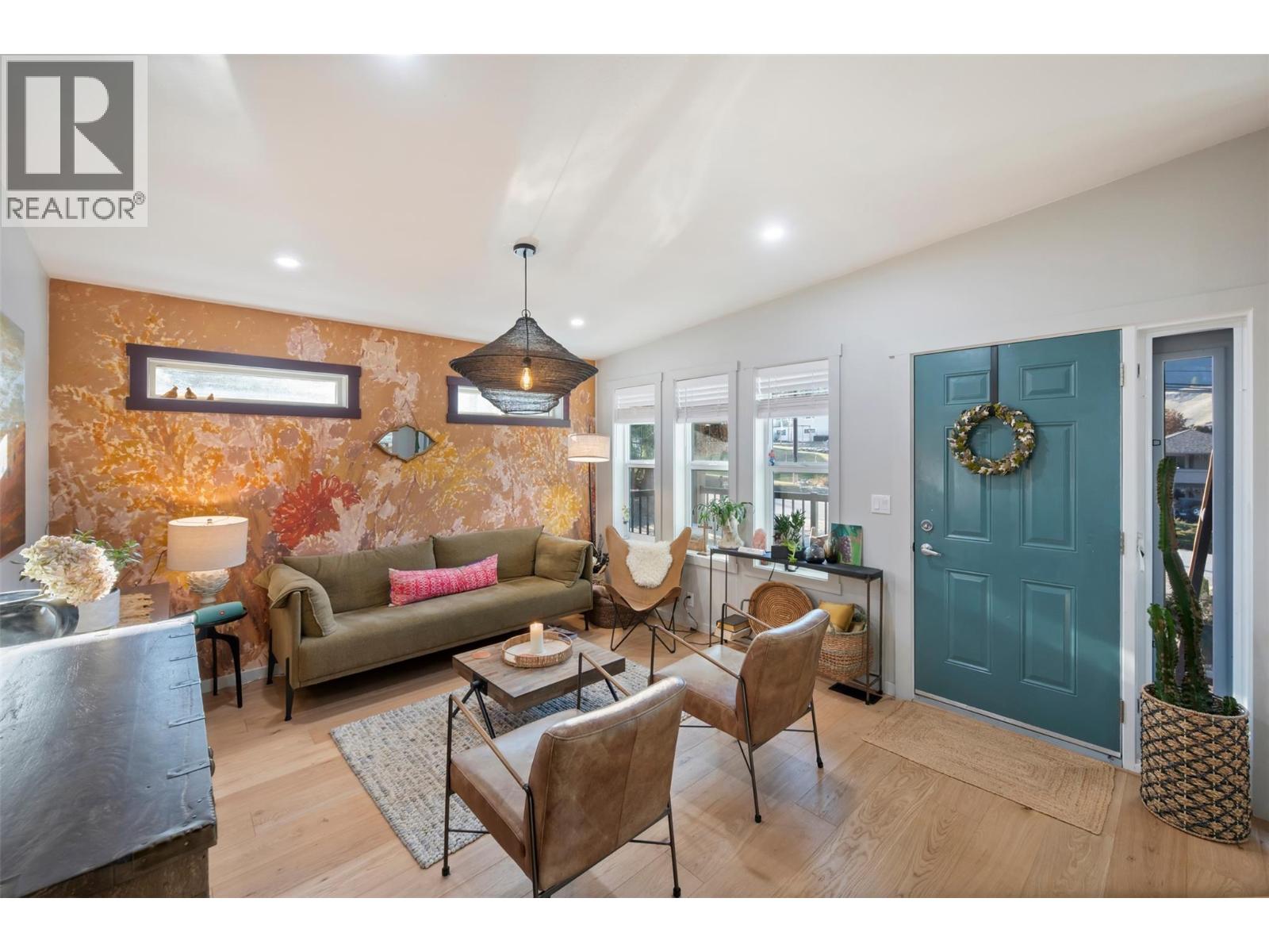 1149 Maple Street, Okanagan Falls, British Columbia  V0H 1R2 - Photo 4 - 10380815