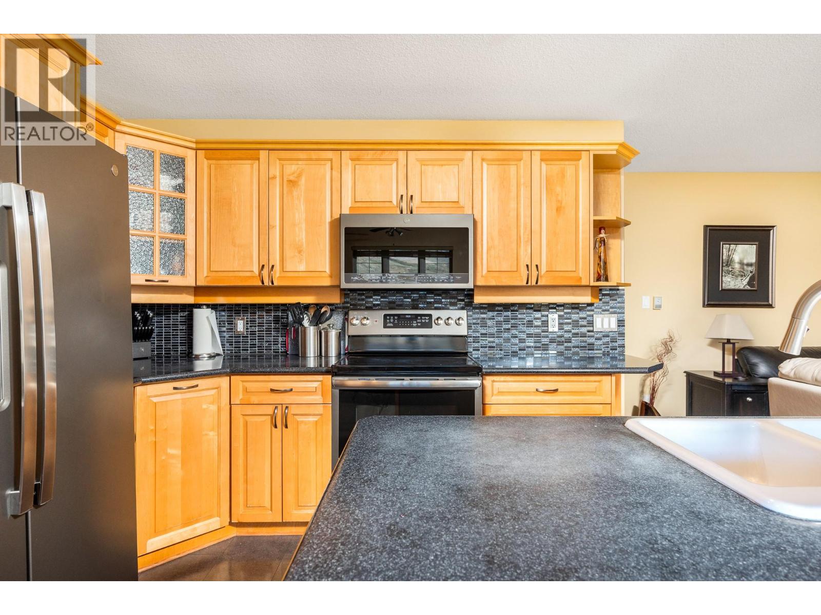 6845 Cameo Drive N, Vernon, British Columbia  V1H 1N9 - Photo 11 - 10380547