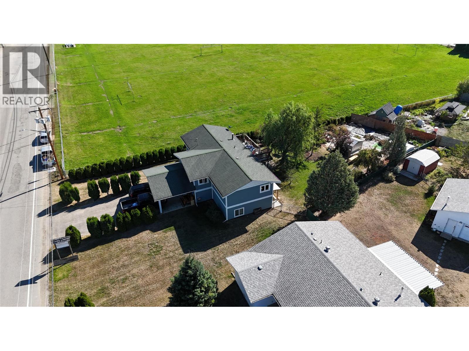700 Bass Avenue, Enderby, British Columbia  V4Y 4B4 - Photo 3 - 10380504
