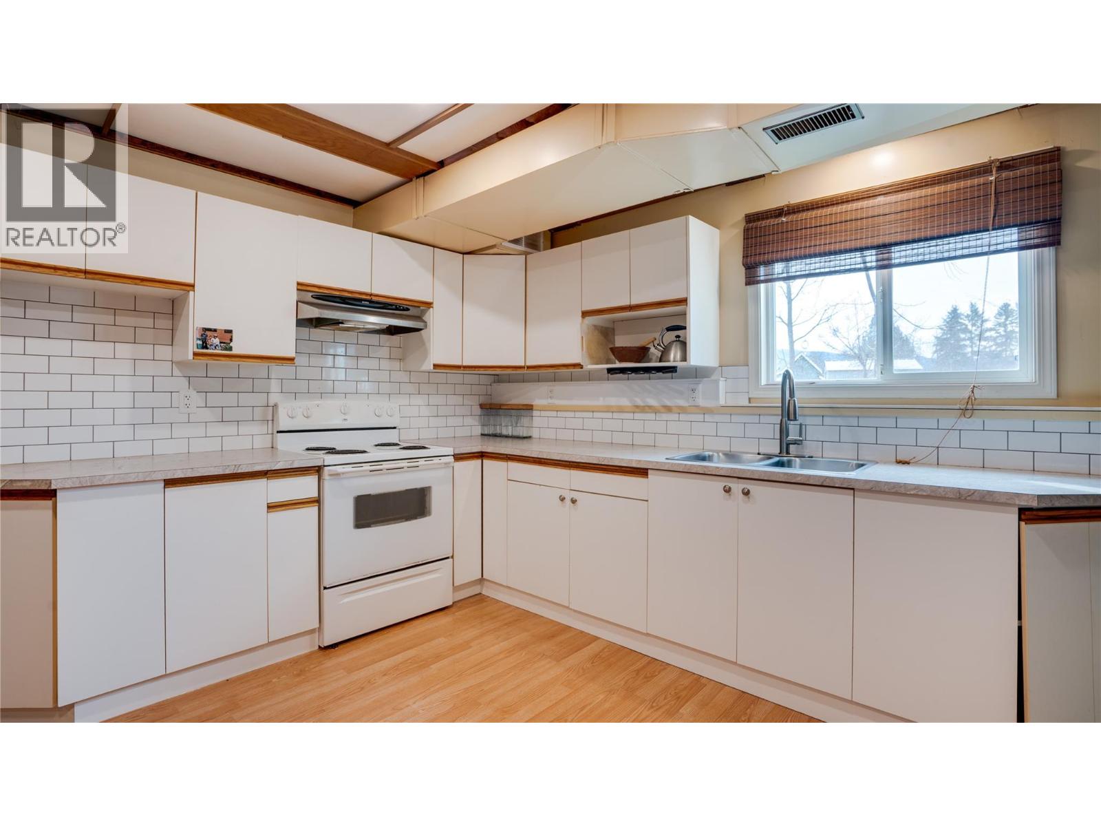 700 Bass Avenue, Enderby, British Columbia  V4Y 4B4 - Photo 32 - 10380504