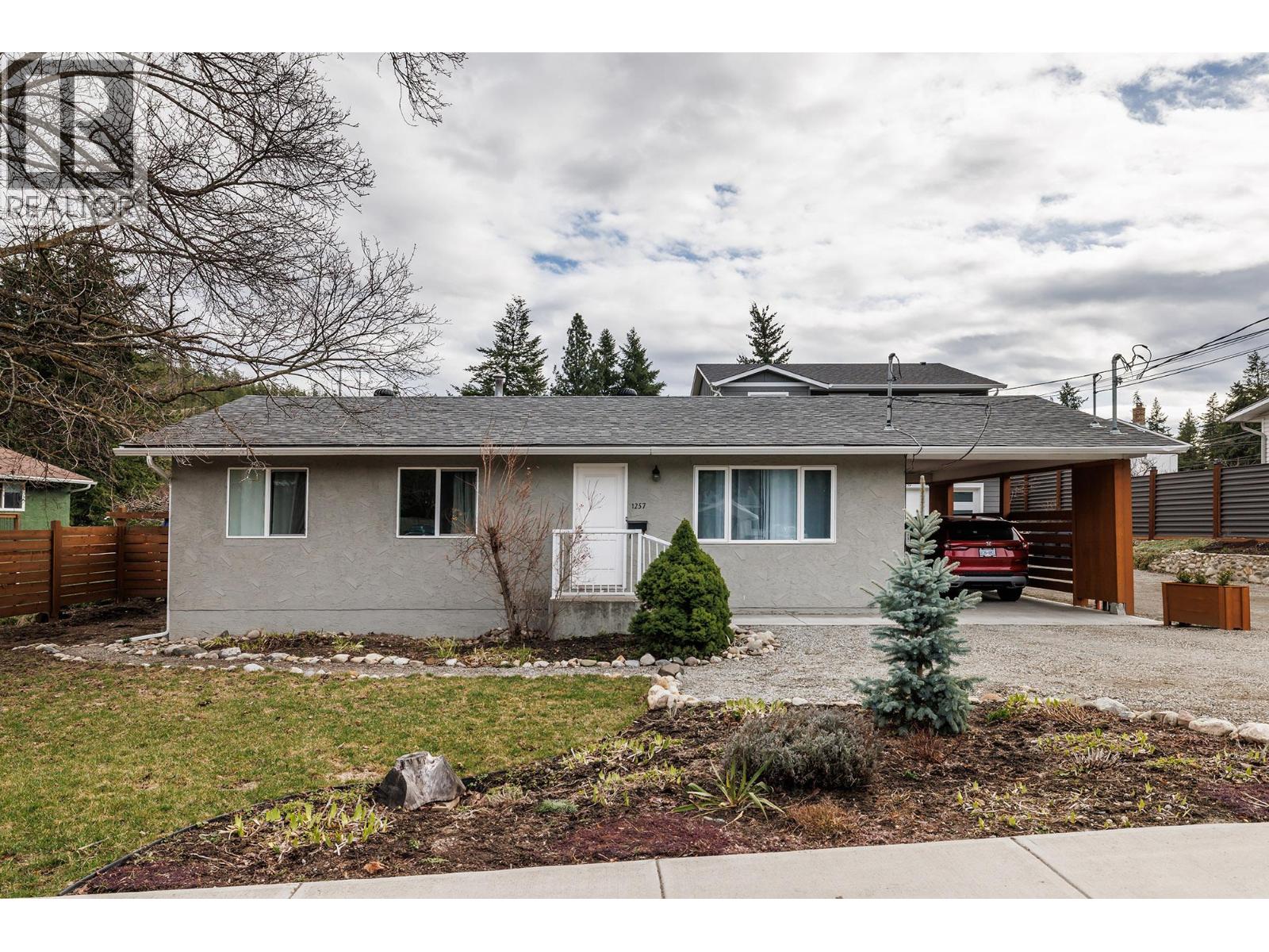 1257 Rio Drive, Kelowna, British Columbia  V1V 1E2 - Photo 1 - 10380146