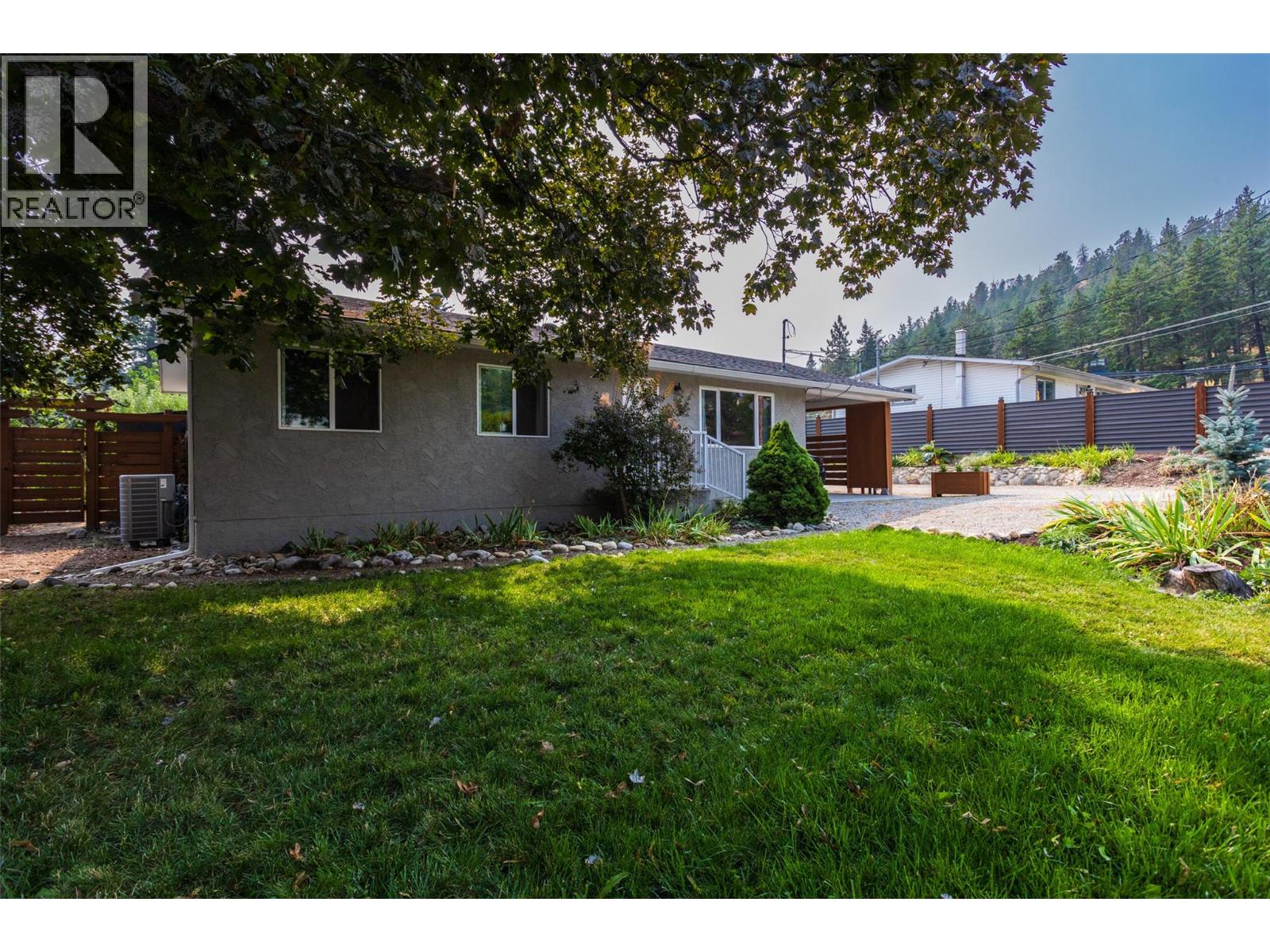 1257 Rio Drive, Kelowna, British Columbia  V1V 1E2 - Photo 4 - 10380146