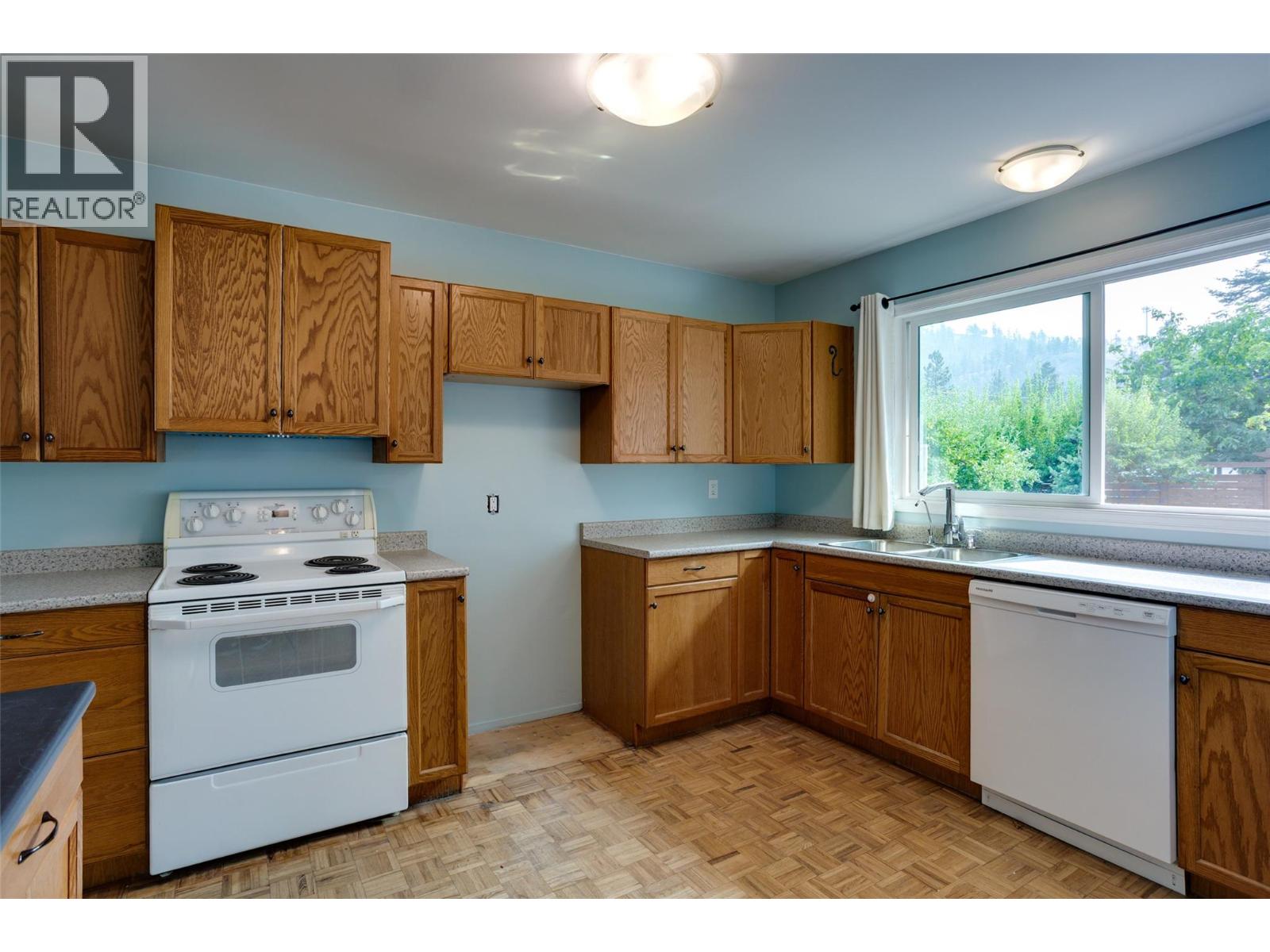 1257 Rio Drive, Kelowna, British Columbia  V1V 1E2 - Photo 5 - 10380146