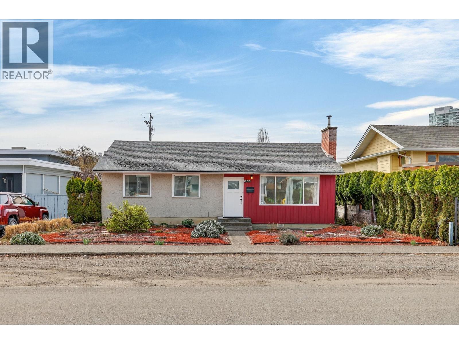 651 Bay Avenue, Kelowna, British Columbia  V1Y 7J8 - Photo 1 - 10380351