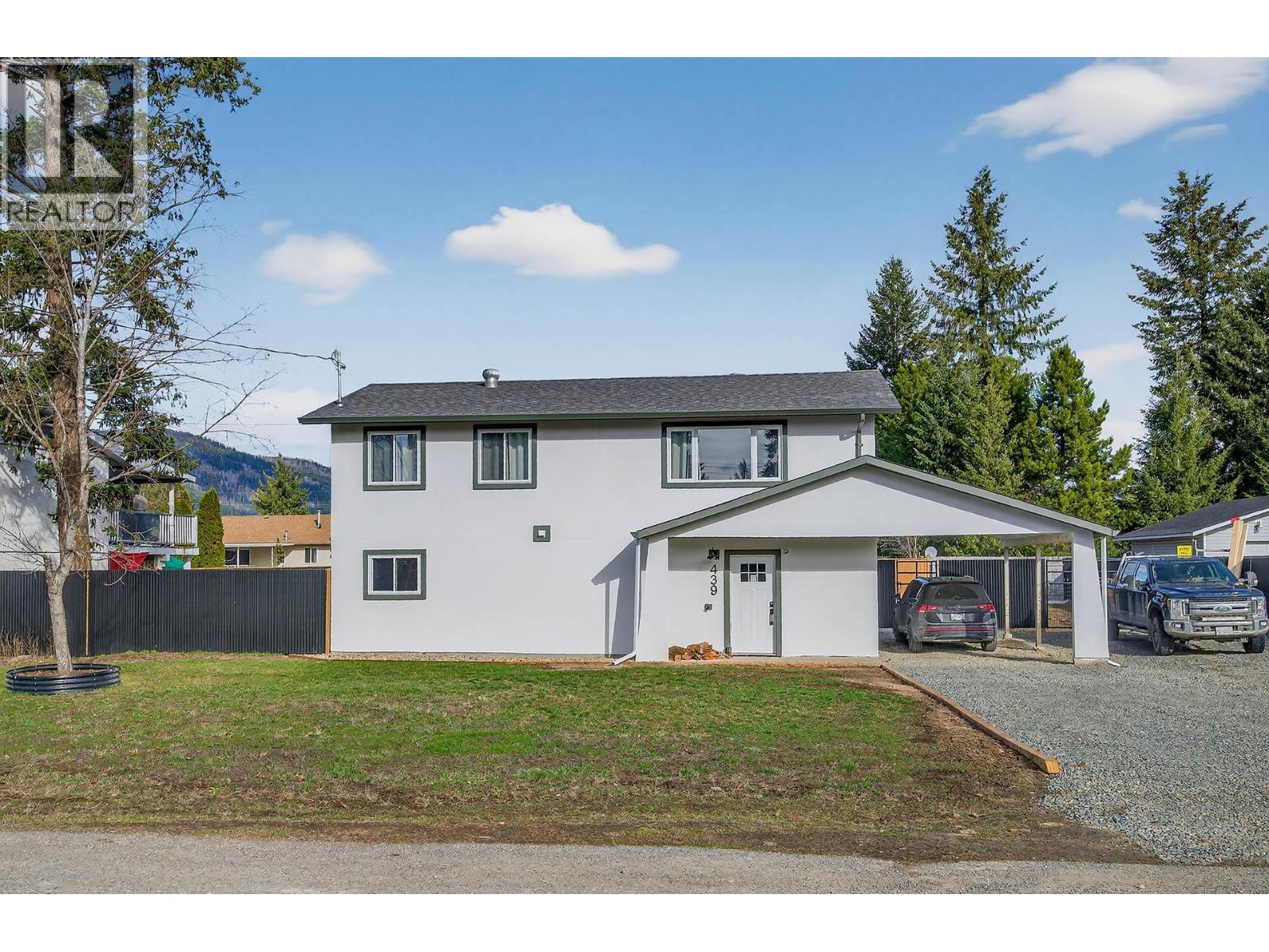 439 ORIOLE Way, barriere, British Columbia