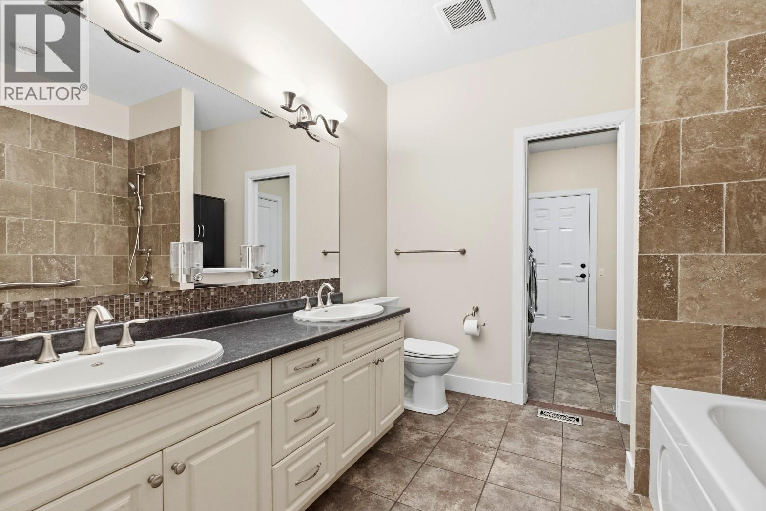 3804 Siringo Lane, Westbank, British Columbia  V4T 3G4 - Photo 11 - 10379918