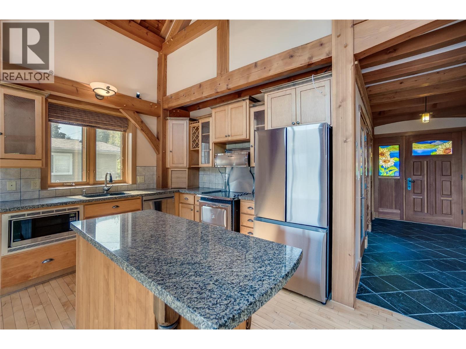 130 8th Street N, Kaslo, British Columbia  V0G 1M0 - Photo 14 - 10380697