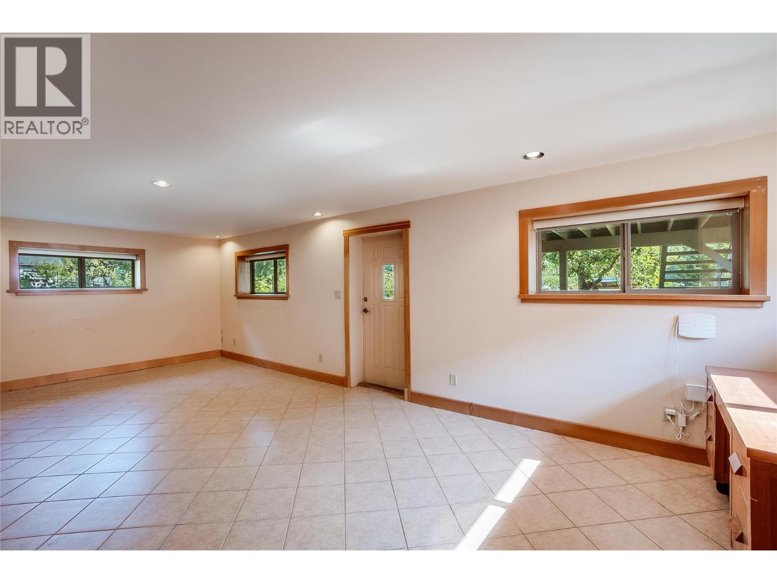 130 8th Street N, Kaslo, British Columbia  V0G 1M0 - Photo 48 - 10380697