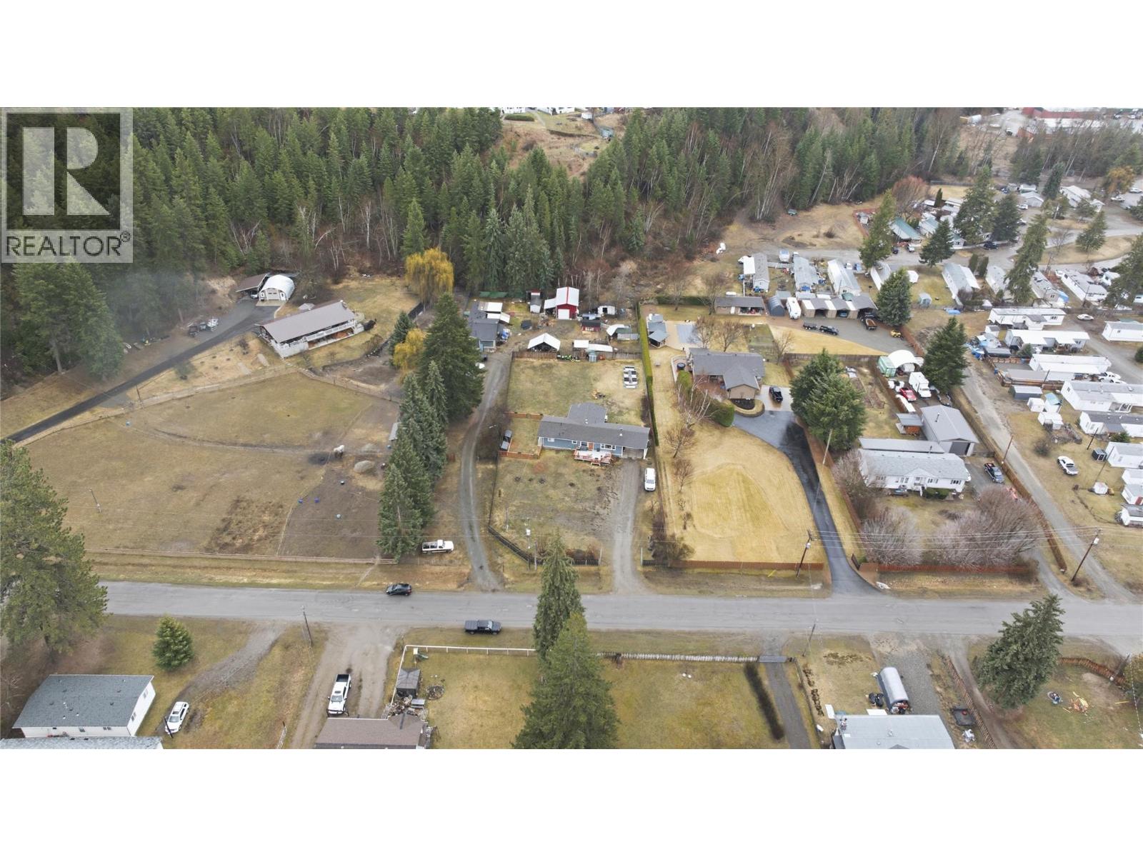 658 Dixon Creek Road, Barriere, British Columbia  V0E 1E0 - Photo 5 - 10377138