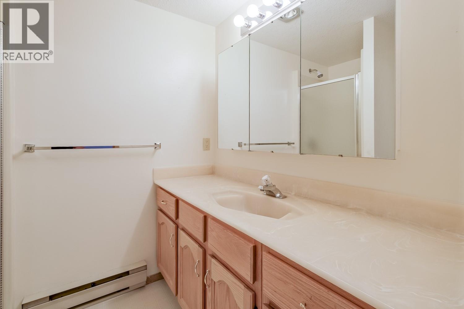 195 Warren Avenue Unit# 209, Penticton, British Columbia  V2A 3N1 - Photo 10 - 10380859