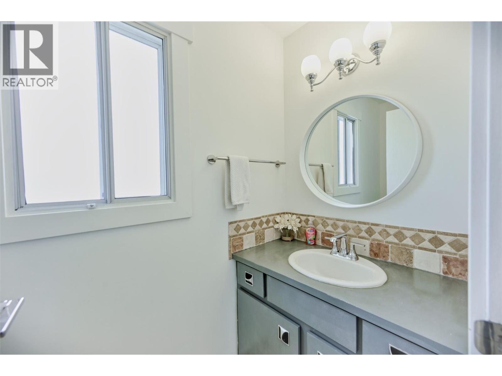 9302 62nd Avenue, Osoyoos, British Columbia  V0H 1V1 - Photo 35 - 10380766