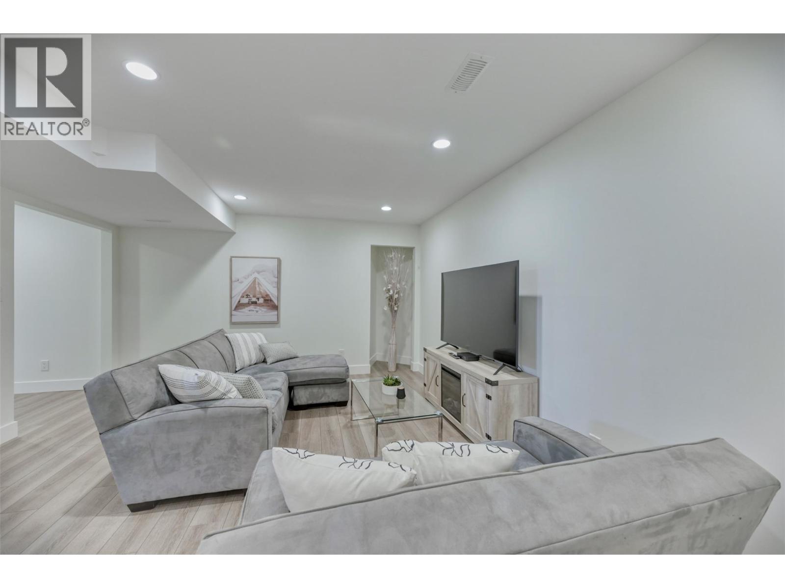 9302 62nd Avenue, Osoyoos, British Columbia  V0H 1V1 - Photo 42 - 10380766