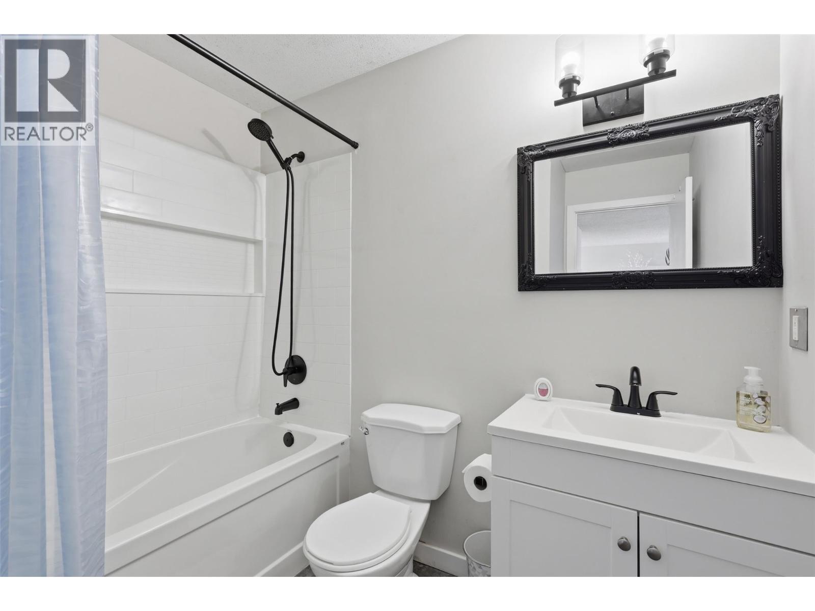 1810 Summit Drive Unit# 15, Kamloops, British Columbia  V2E 2C7 - Photo 14 - 10380641