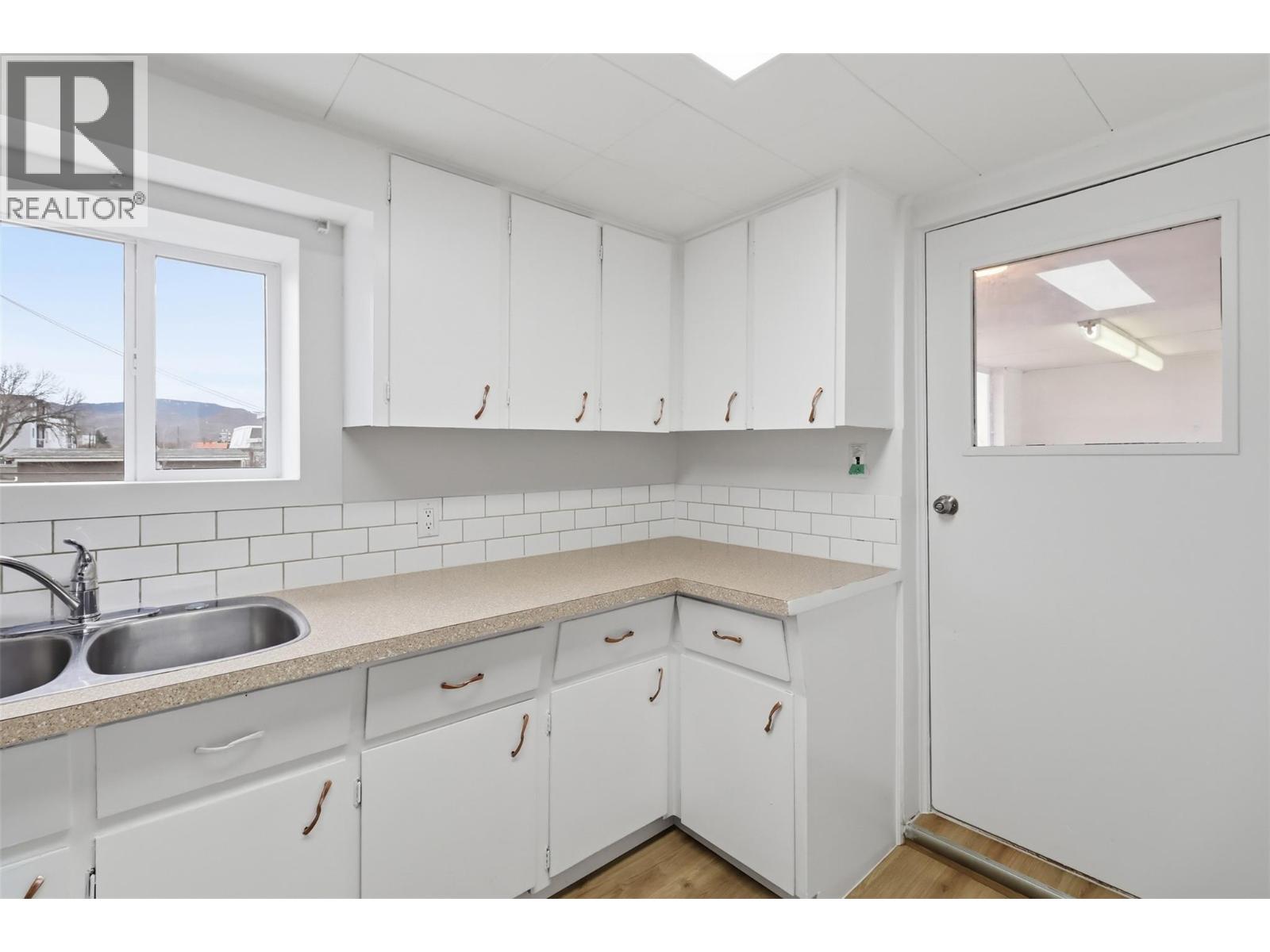 133 Cedar Street, Kamloops, British Columbia  V2B 1G2 - Photo 20 - 10380811