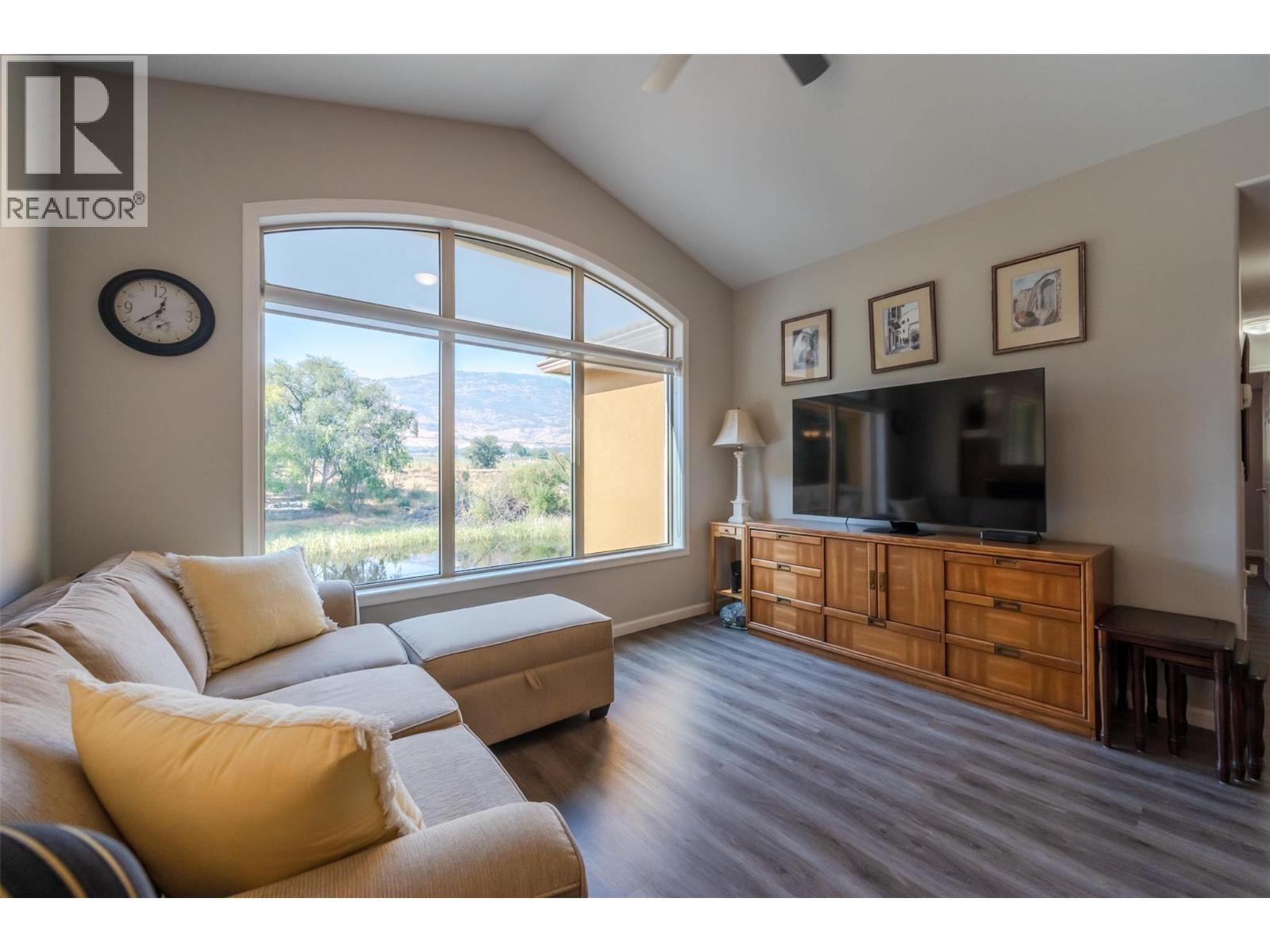 3604 Lobelia Drive, Osoyoos, British Columbia  V0H 1V1 - Photo 7 - 10380695