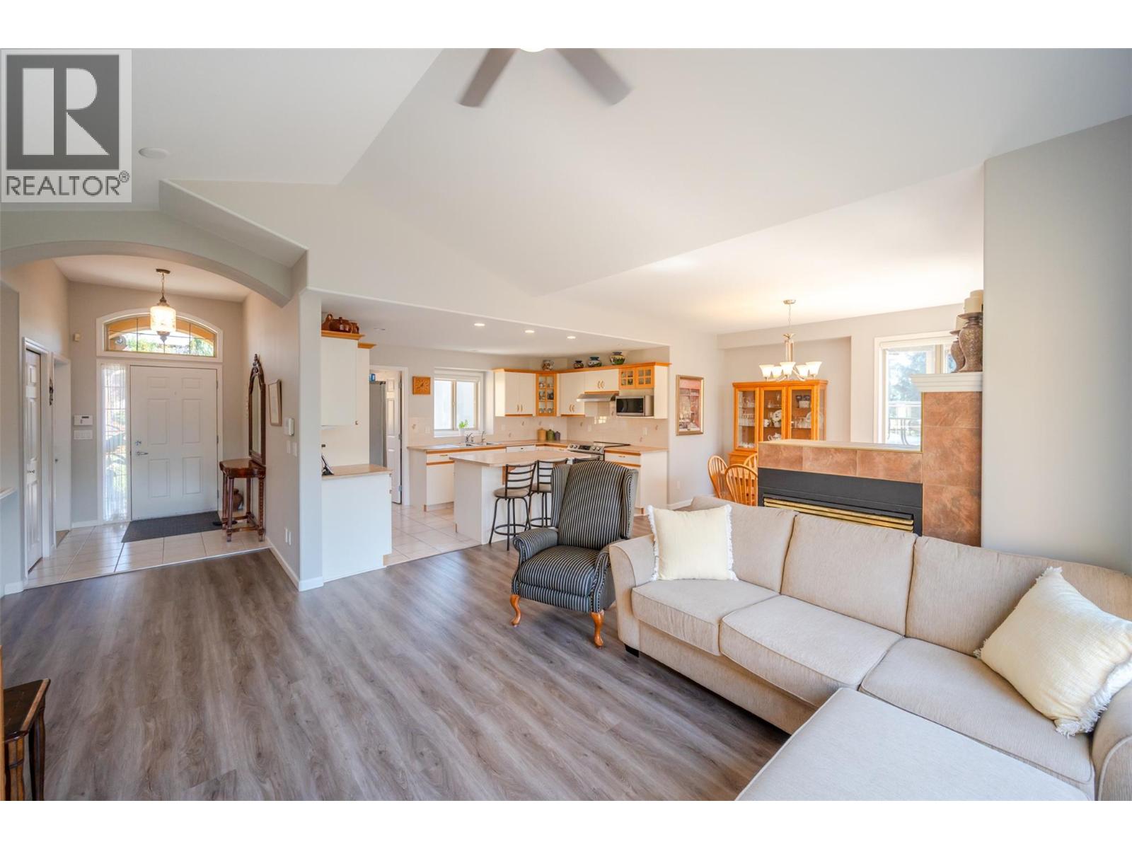 3604 Lobelia Drive, Osoyoos, British Columbia  V0H 1V1 - Photo 8 - 10380695