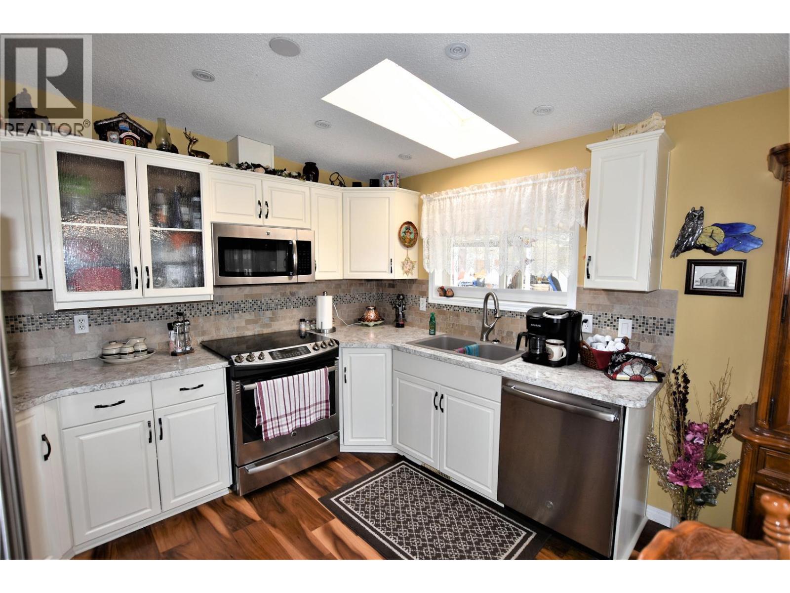 223 Cougar Street, Vernon, British Columbia  V1H 2A1 - Photo 10 - 10380855