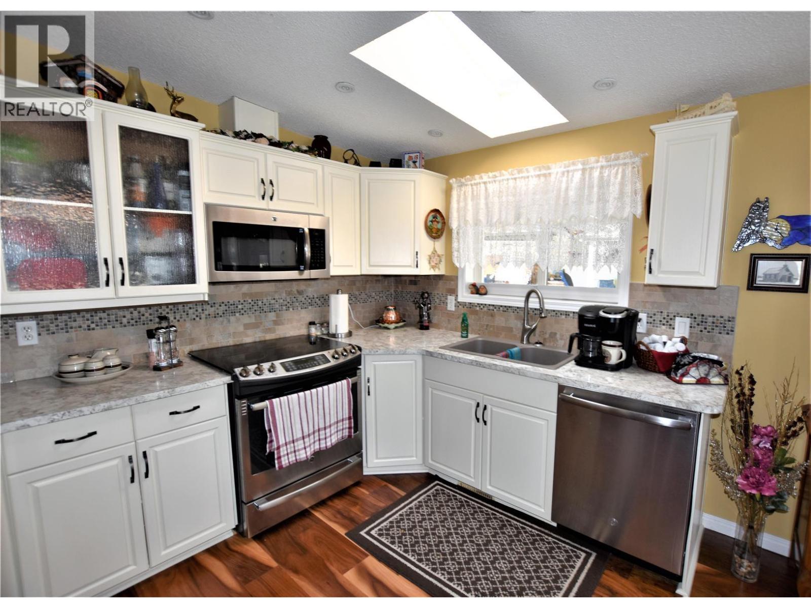 223 Cougar Street, Vernon, British Columbia  V1H 2A1 - Photo 12 - 10380855