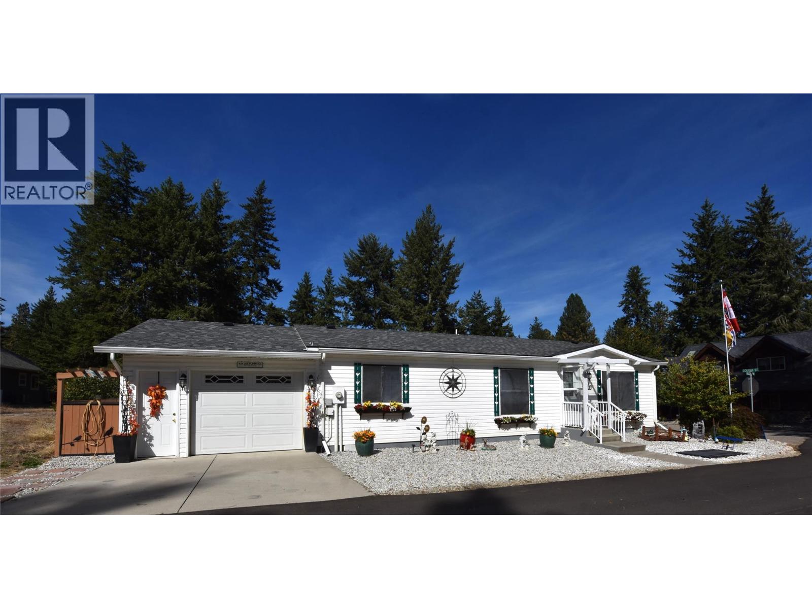223 Cougar Street, Vernon, British Columbia  V1H 2A1 - Photo 3 - 10380855
