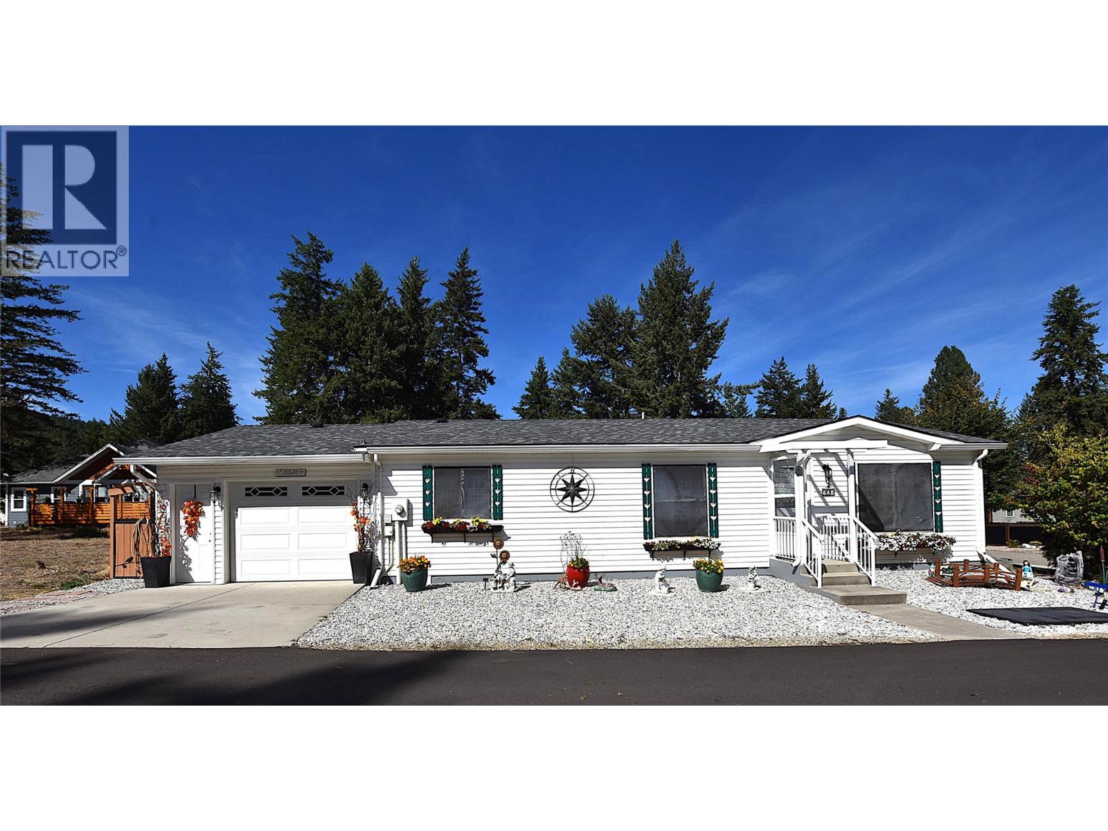 223 Cougar Street, Vernon, British Columbia  V1H 2A1 - Photo 4 - 10380855