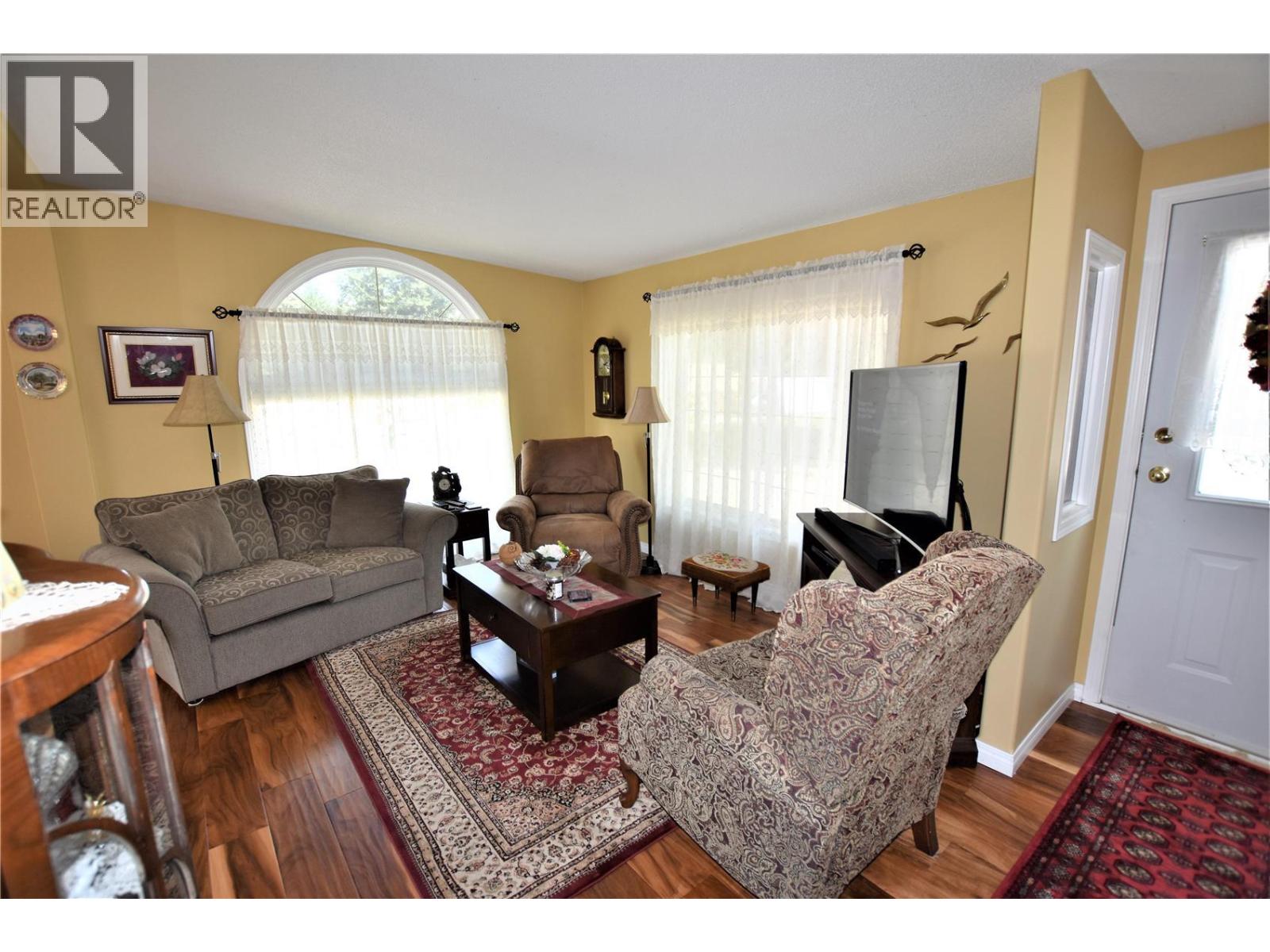 223 Cougar Street, Vernon, British Columbia  V1H 2A1 - Photo 9 - 10380855