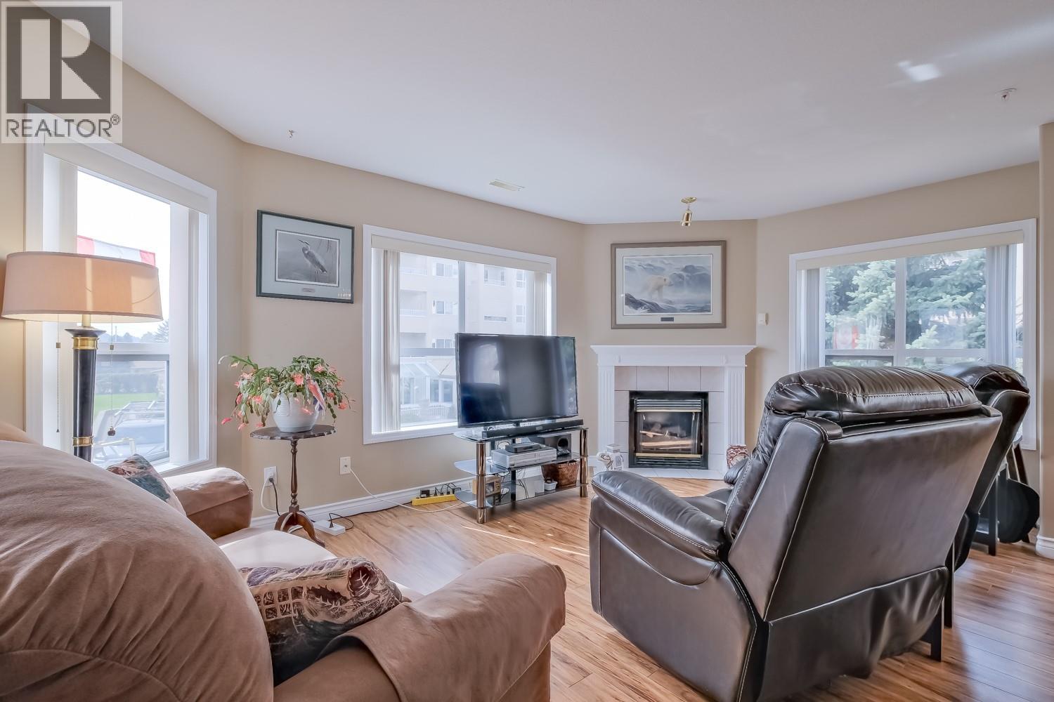 2245 Atkinson Street Unit# 202, Penticton, British Columbia  V2A 8R7 - Photo 2 - 10380840