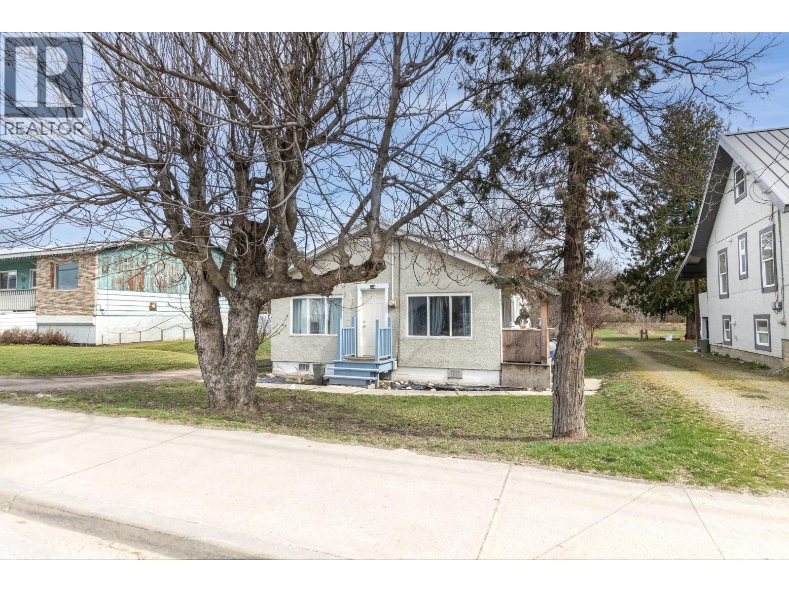 680 10 Street Sw, Salmon Arm, British Columbia  V1E 1T1 - Photo 12 - 10380635