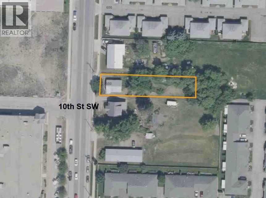 680 10 Street Sw, Salmon Arm, British Columbia  V1E 1T1 - Photo 13 - 10380635