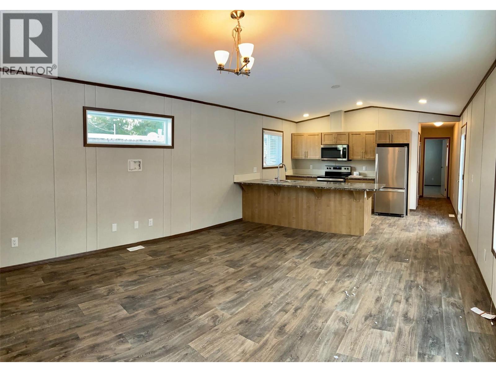 891 Monte Vista Drive Unit# 8, Rossland, British Columbia  V0G 1Y0 - Photo 3 - 10380864