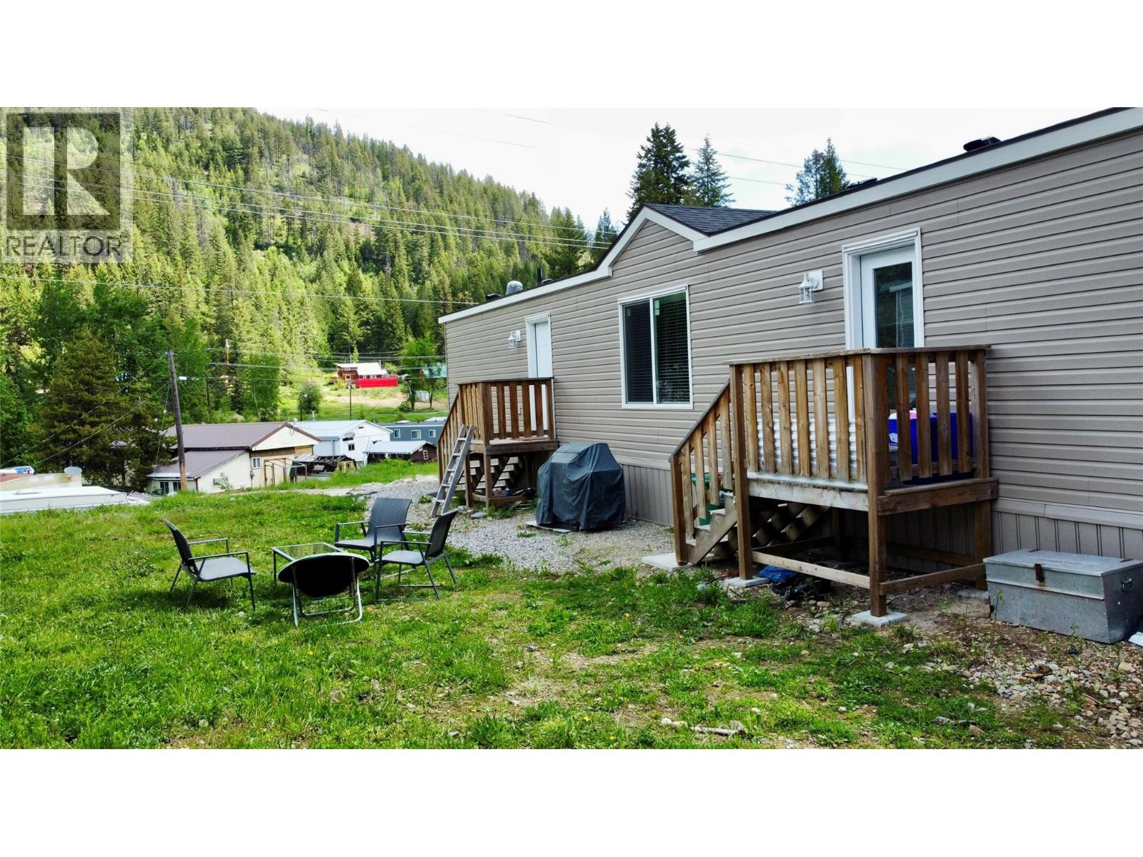 891 Monte Vista Drive Unit# 8, Rossland, British Columbia  V0G 1Y0 - Photo 6 - 10380864