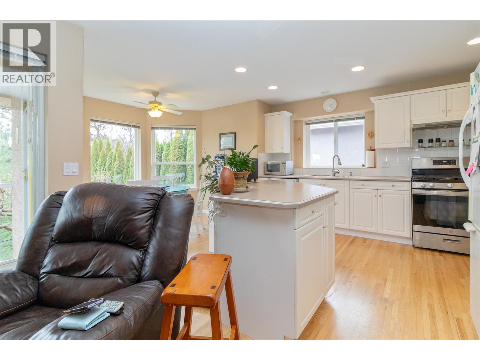 981 Westview Way, West Kelowna, British Columbia  V1Z 2B3 - Photo 54 - 10380772