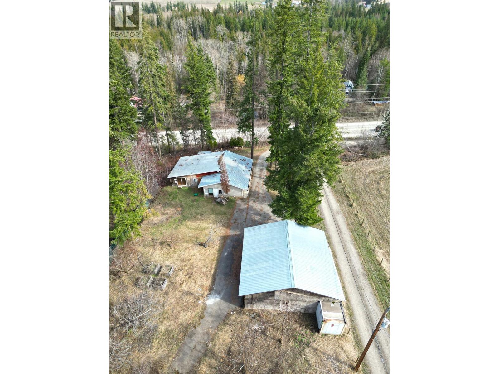 271 97 B Highway Ne, Salmon Arm, British Columbia  V1E 1X5 - Photo 2 - 10372594
