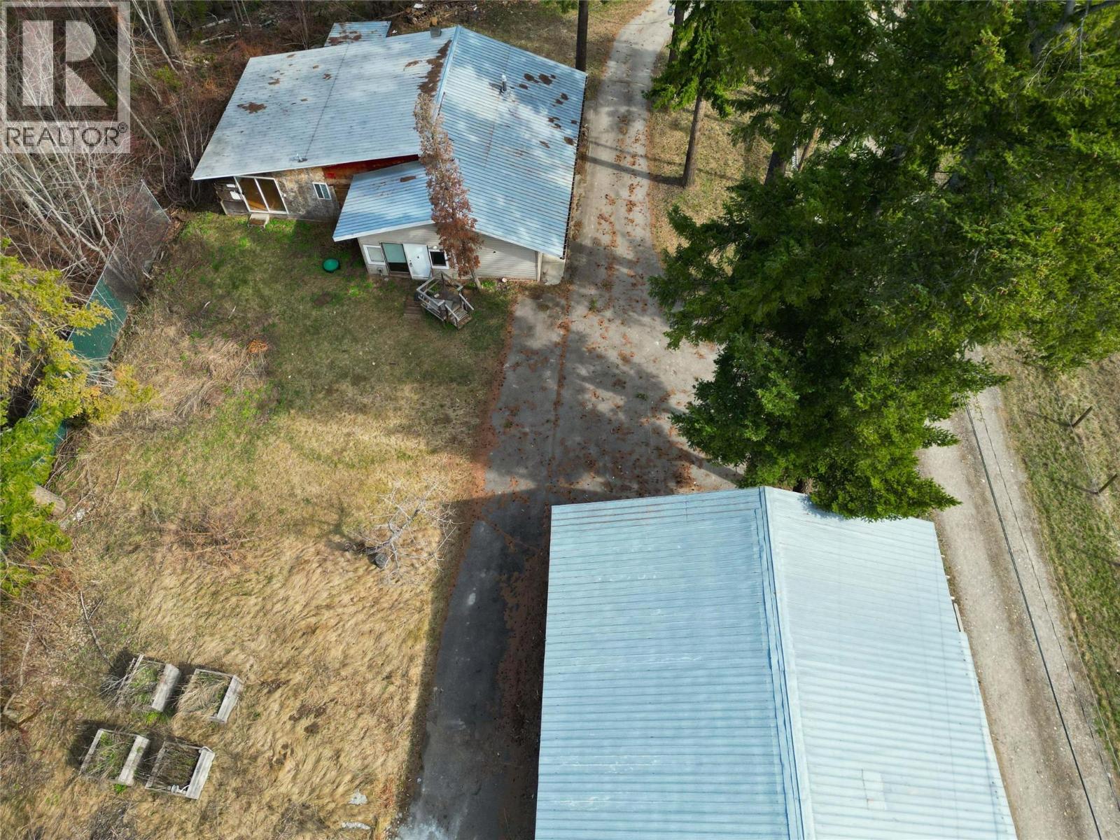 271 97 B Highway Ne, Salmon Arm, British Columbia  V1E 1X5 - Photo 6 - 10372594