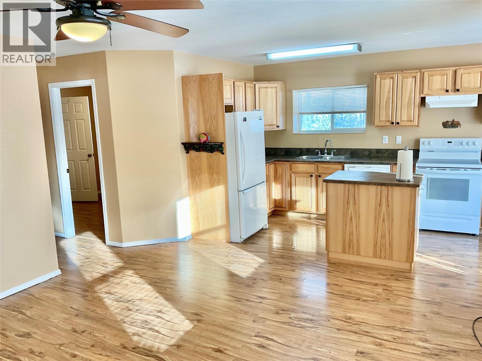 547 Eighth Avenue, Midway, British Columbia  V0H 1M0 - Photo 11 - 10380901