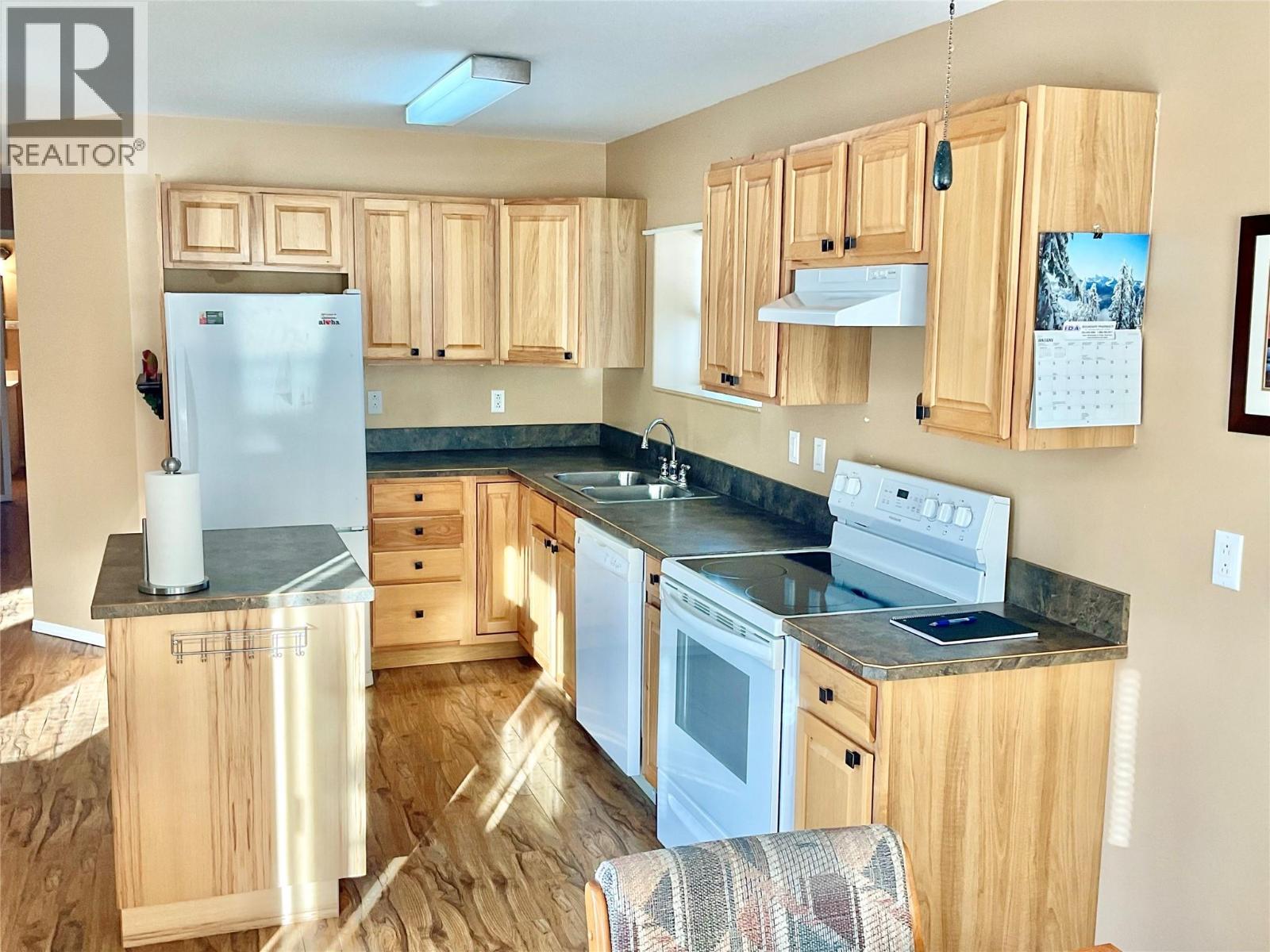 547 Eighth Avenue, Midway, British Columbia  V0H 1M0 - Photo 16 - 10380901