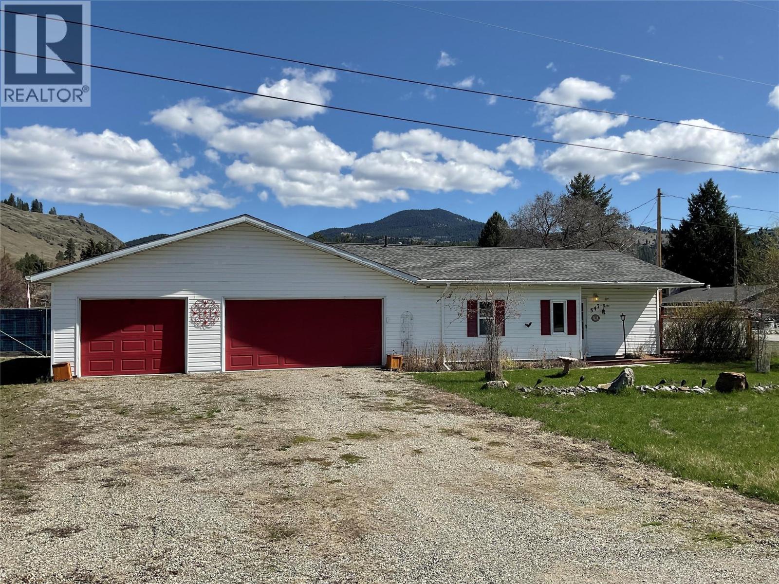 547 Eighth Avenue, Midway, British Columbia  V0H 1M0 - Photo 2 - 10380901