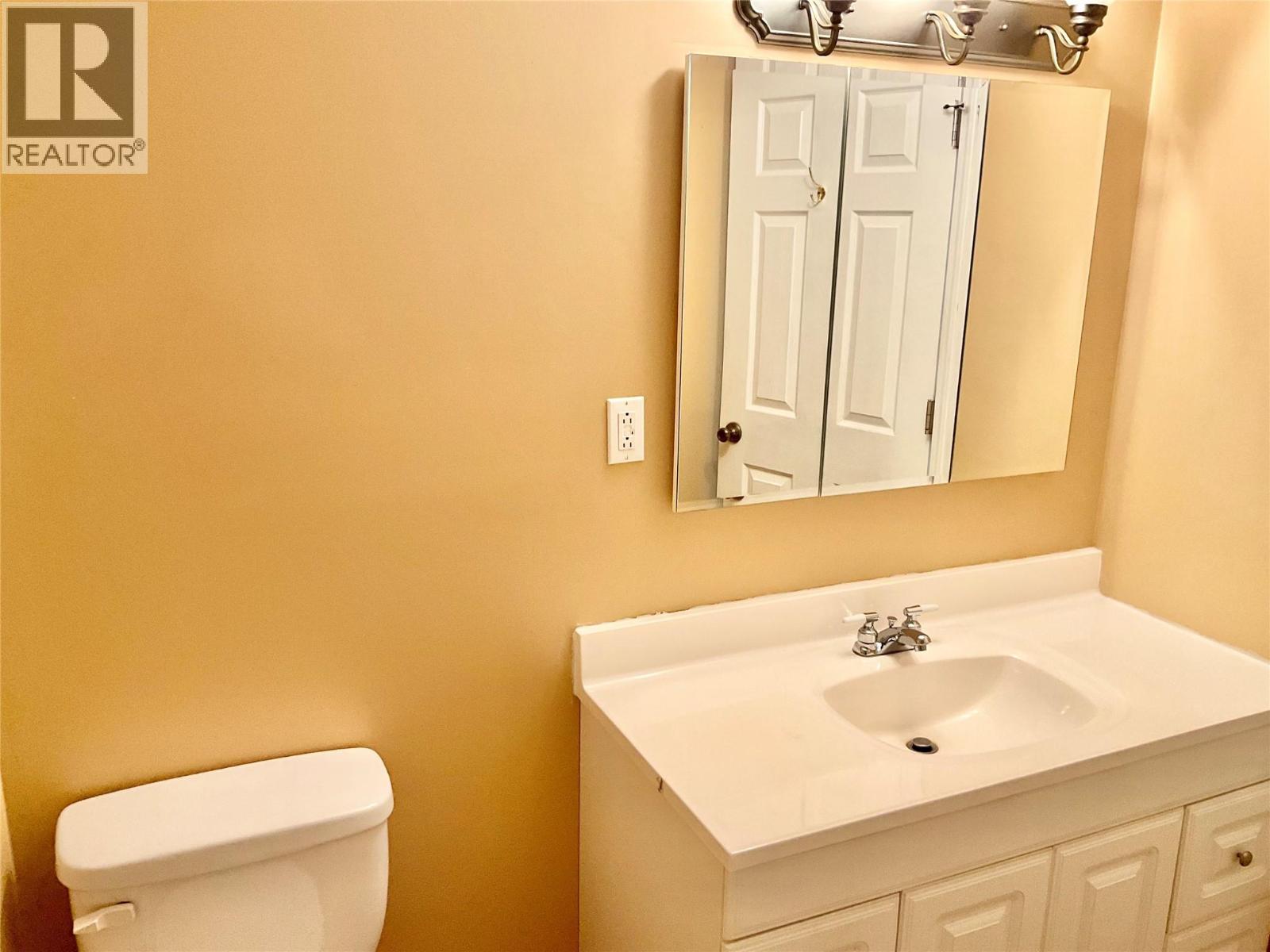 547 Eighth Avenue, Midway, British Columbia  V0H 1M0 - Photo 21 - 10380901