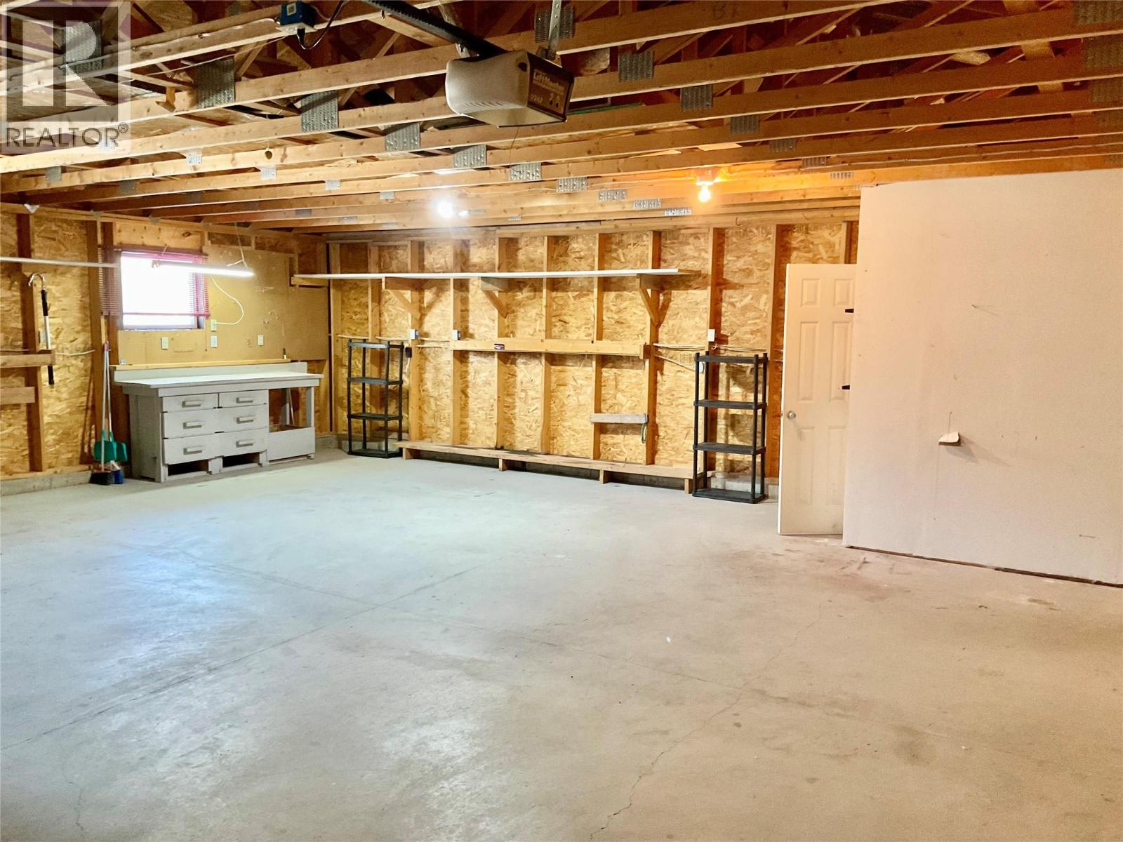 547 Eighth Avenue, Midway, British Columbia  V0H 1M0 - Photo 33 - 10380901