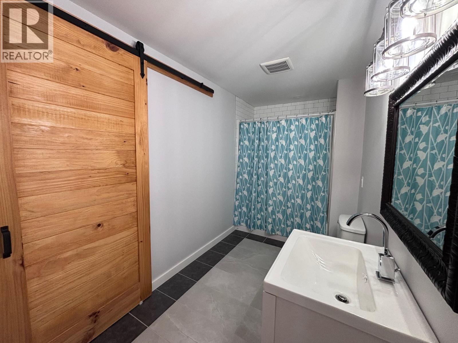 90 2nd Avenue, Beaverdell, British Columbia  V0H 1A0 - Photo 12 - 10380735