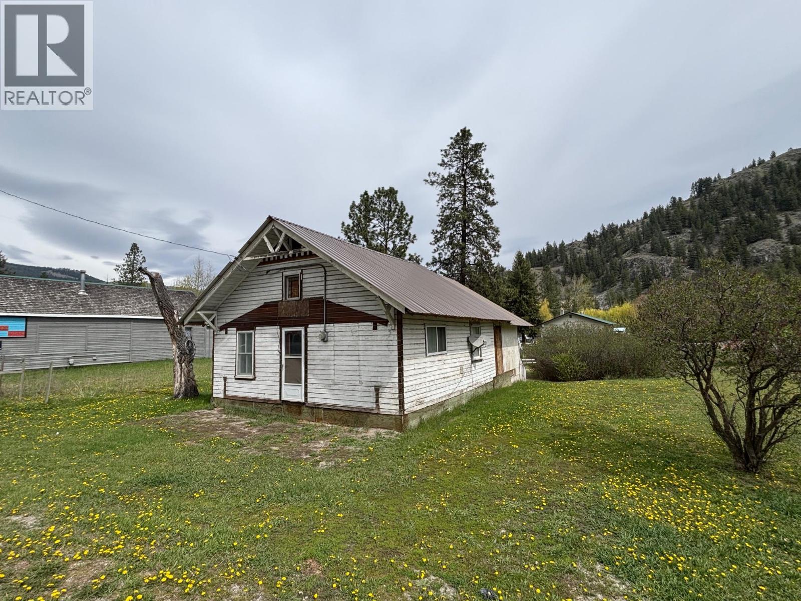 4123 3 Highway, Rock Creek, British Columbia  V0H 1Y0 - Photo 3 - 10380706