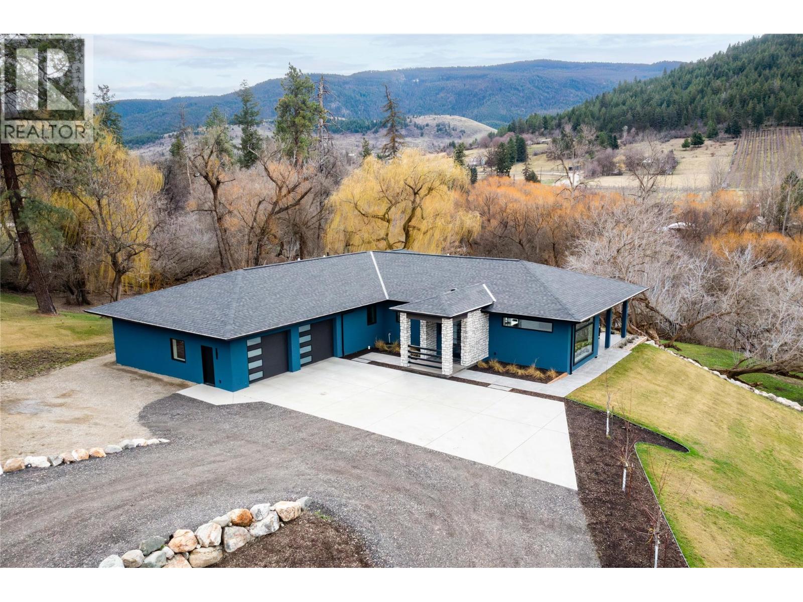 10202 Kalamalka Road, Coldstream, British Columbia  V1B 1L7 - Photo 4 - 10376482