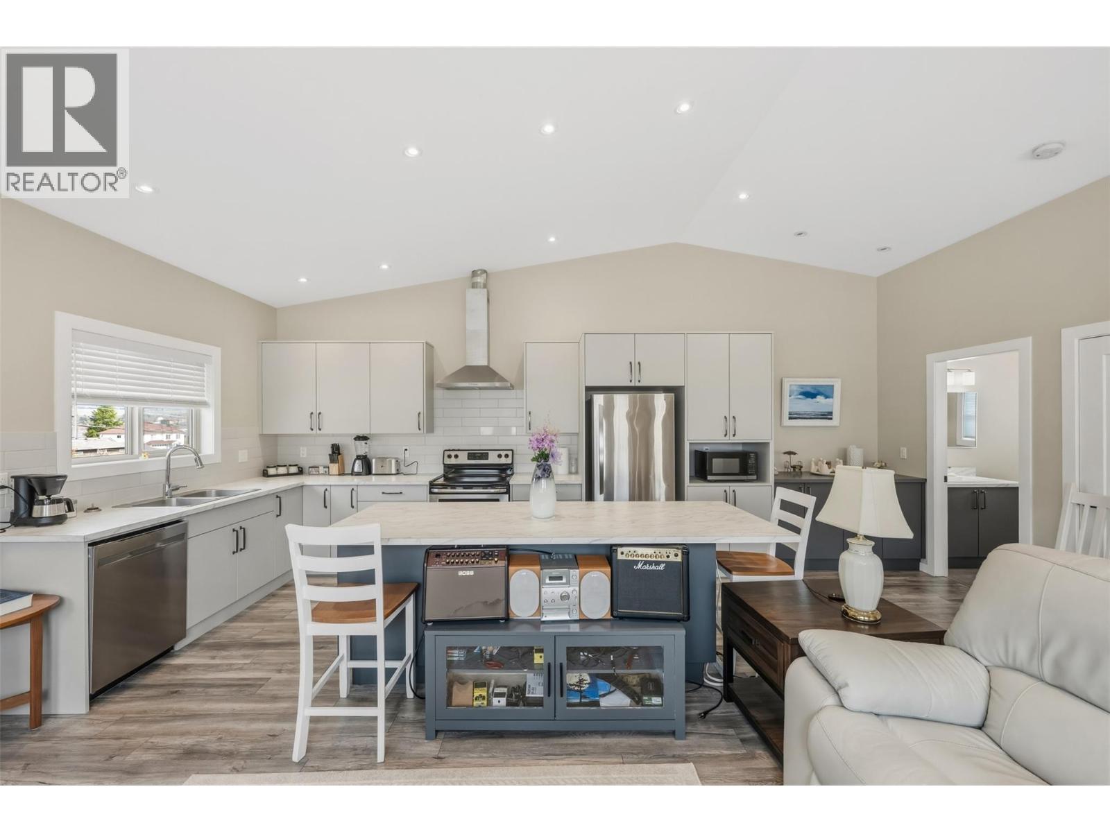 787 Kettle Avenue, Oliver, British Columbia  V0H 1T0 - Photo 70 - 10380783